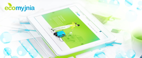 tablet z otwartą stroną internetową Eco Myjnii