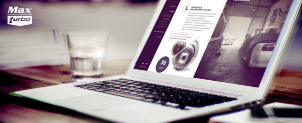 laptop z otwartą stroną internetową firmy MaxTurbo