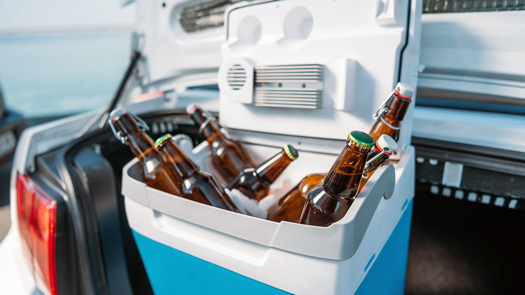 Prawo i etyka. Jak reklamować piwo? tło