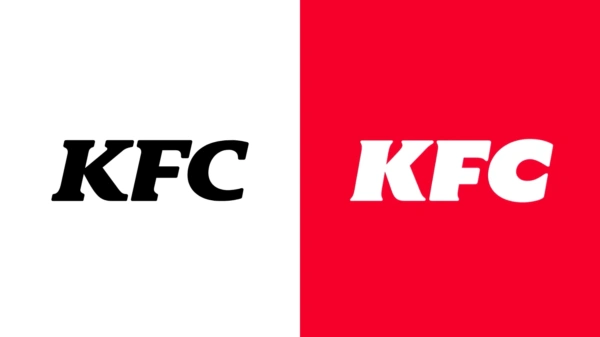 Porównanie dwóch wersji logotypu KFC umieszczonych obok siebie: czarny napis KFC na białym tle po lewej stronie oraz biały napis KFC na czerwonym tle po prawej stronie.