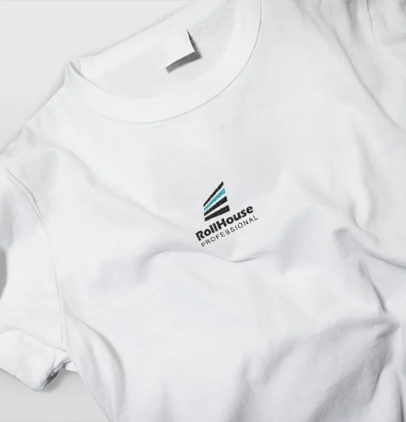 t-shirt z haftowanym logo RollHouse