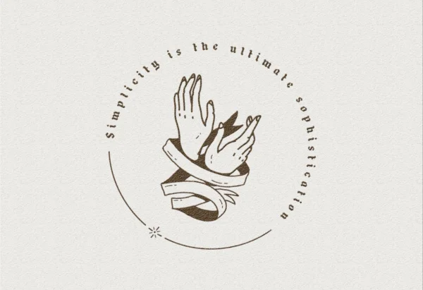 Ilustrowane logo z dłońmi owiniętymi wstęgą i cytatem Simplicity is the ultimate sophistication