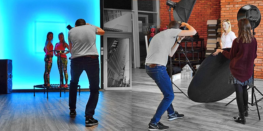 Fotograf i asystentka podczas profesjonalnej sesji zdjeciowej w studio fitness