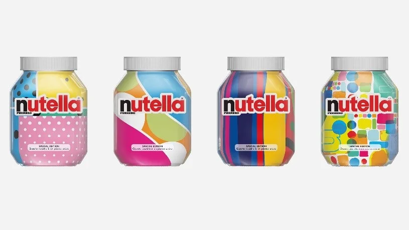 Cztery słoiki kremu Nutella z limitowanej edycji w kolorowe, wzorzyste etykiety