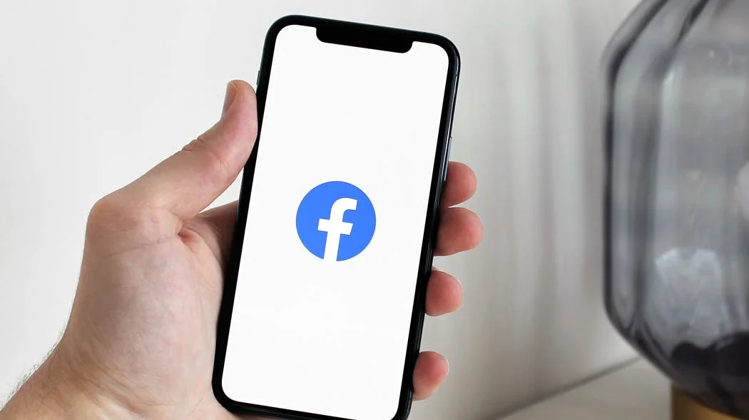 Skuteczna reklama na Facebooku tło