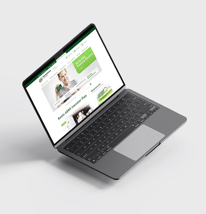 laptop z otwartą stroną internetową banku